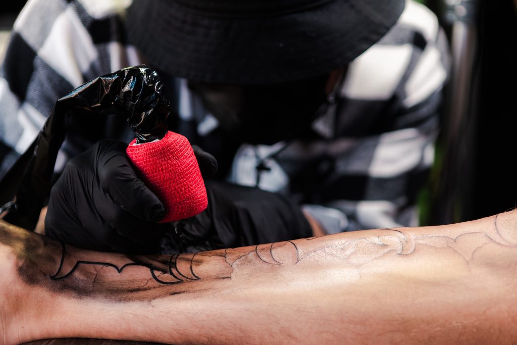 custom lettering tatovering på attitude tattoo studio