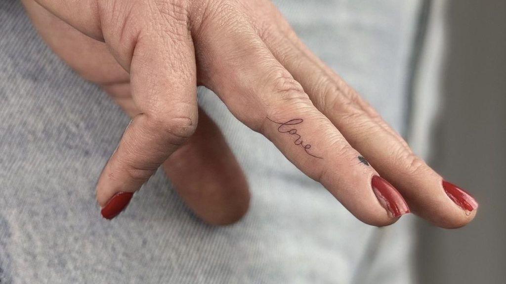 fingertatoveringer
