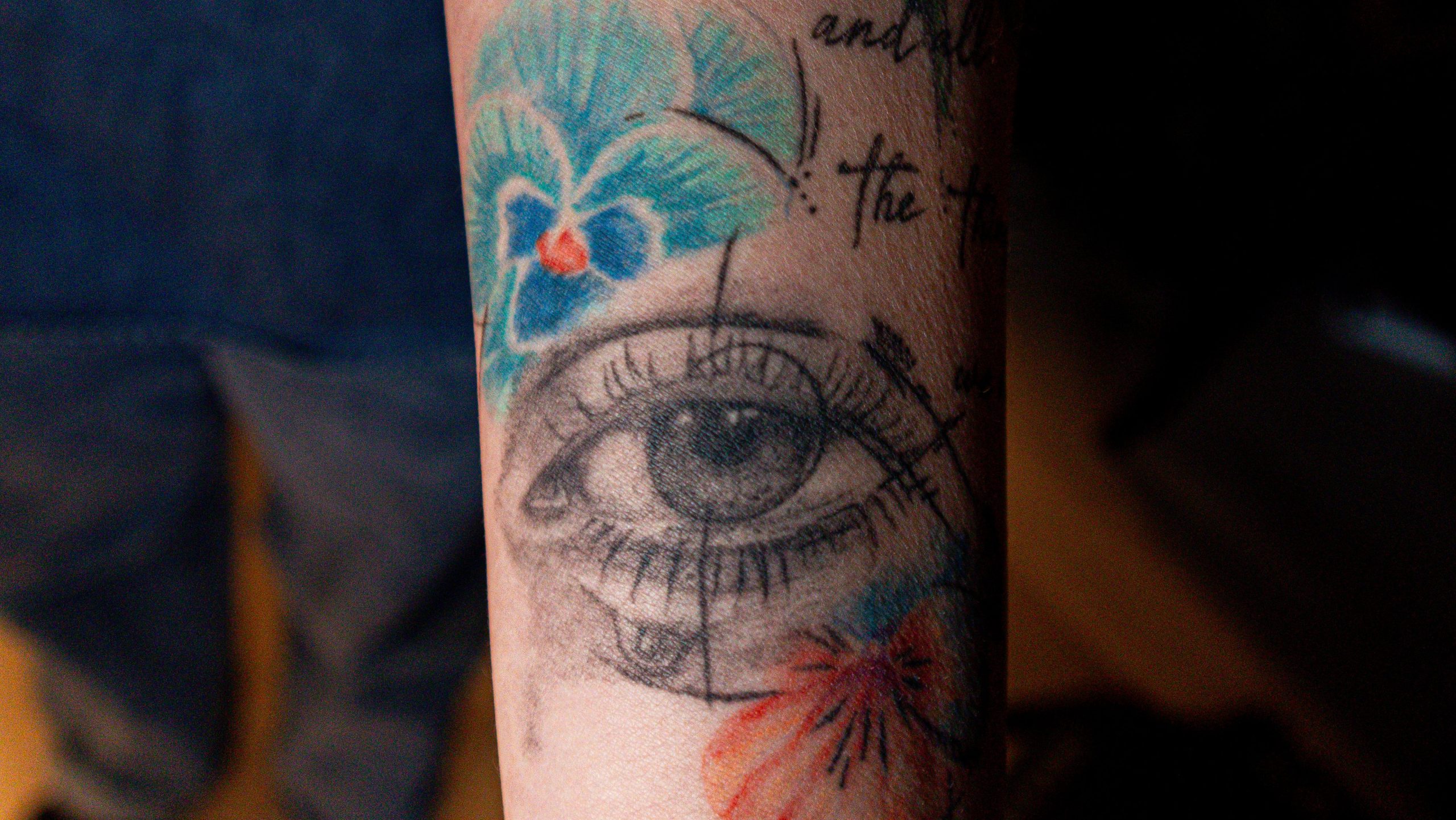 Anjas øyne attitude tattoo studio